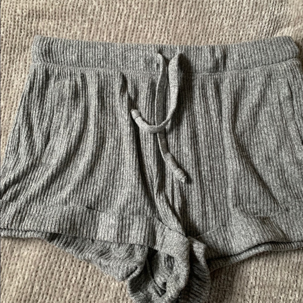 🦋comfy grey lounge shorts w/ pockets 🦋